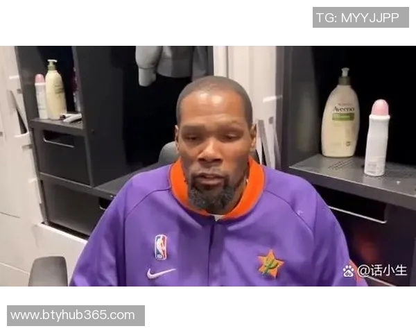 体力没续上杜兰特前三节15中6拿到20分第三节单节3次失误