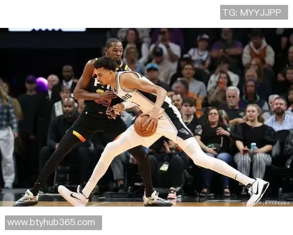 博班自曝身高2米24却仍需仰望文班亚马名记透露其身高接近2米31